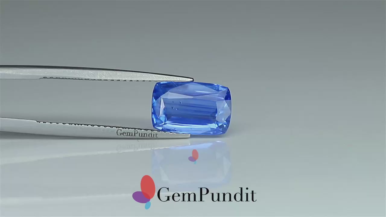 Blue Sapphire - 3.96 Carats