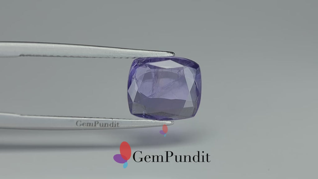 Blue Sapphire - 3.55 Carats