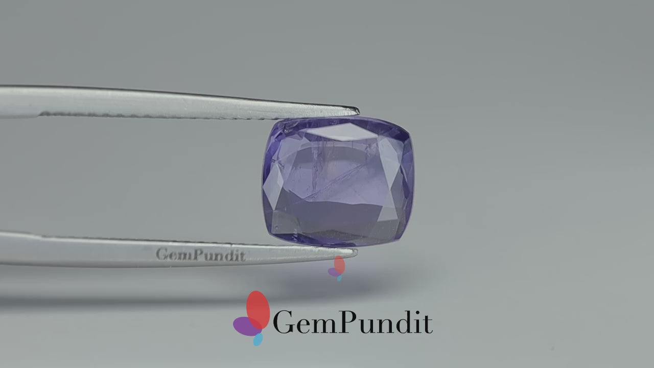 Blue Sapphire - 3.55 Carats