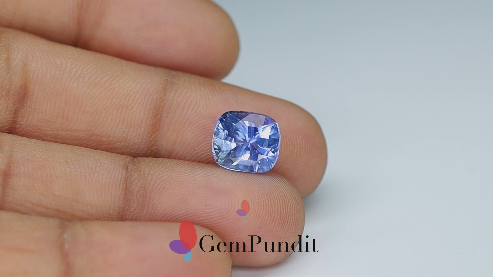 Blue Sapphire - 5.79 Carats